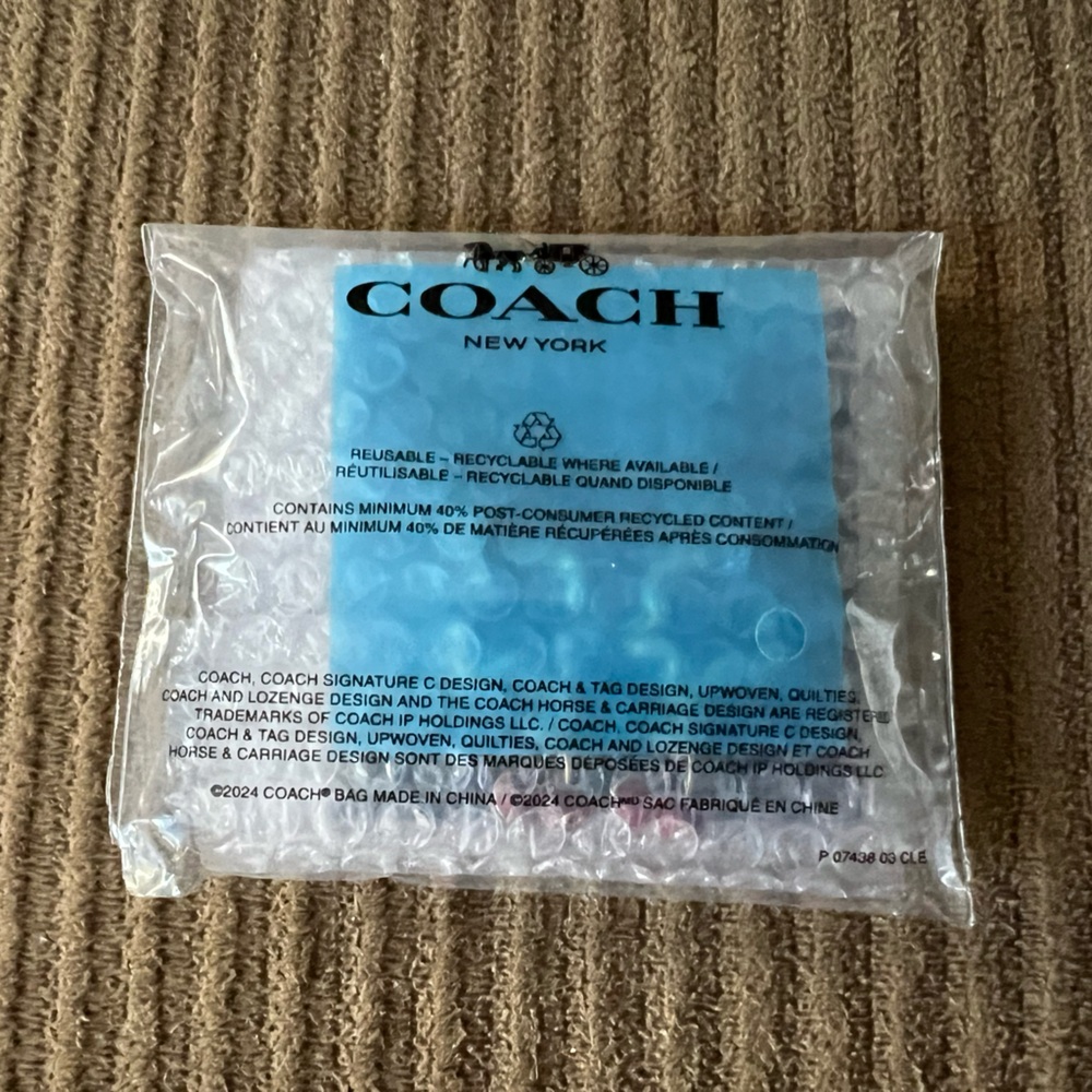 Coach Cherry Wavy Huggie Earrings nwt in packaging - Picture 4 of 4